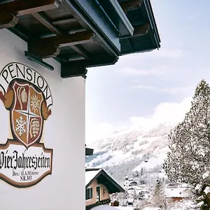 Vier Jahreszeiten Frühstückspension Saalbach